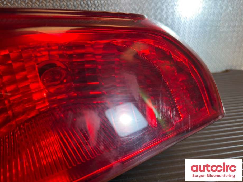 Baklykt venstre til Opel Combo D 2012-2018 (OPEL|95513787|)