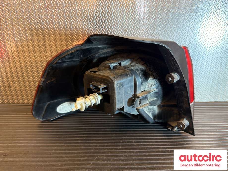 Baklykt høyre til VW Golf VI 2008-2012 (VOLKSWAGEN|5K0 945 096 M|)