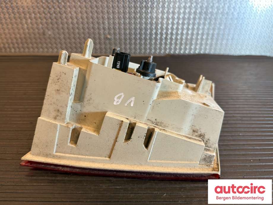 Baklykt venstre indre til Peugeot 508 2011-2014 (Type I, Fase 1) (PEUGEOT|6350 LZ||9686780580)
