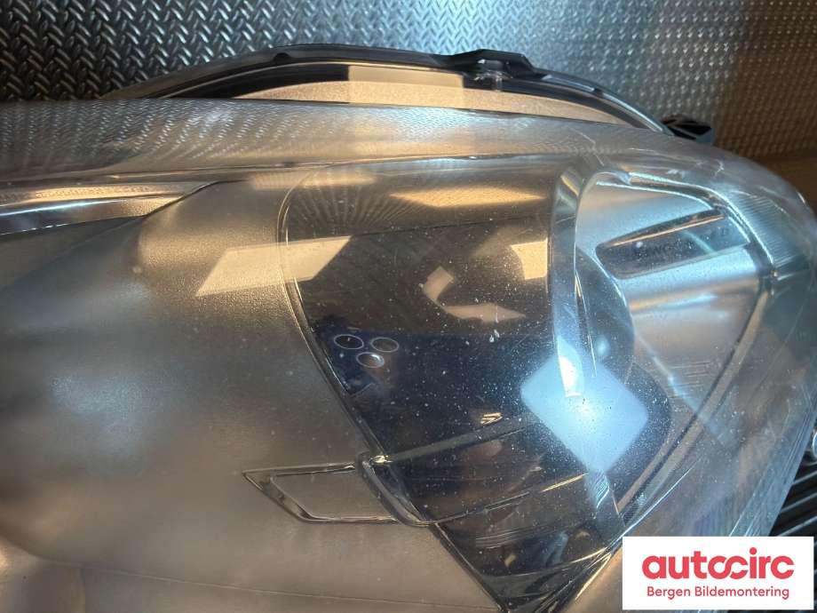 Frontlykt høyre halogen til Peugeot 508 2011-2014 (Type I, Fase 1)  (PEUGEOT|96 765 914 80|6224 L8|)