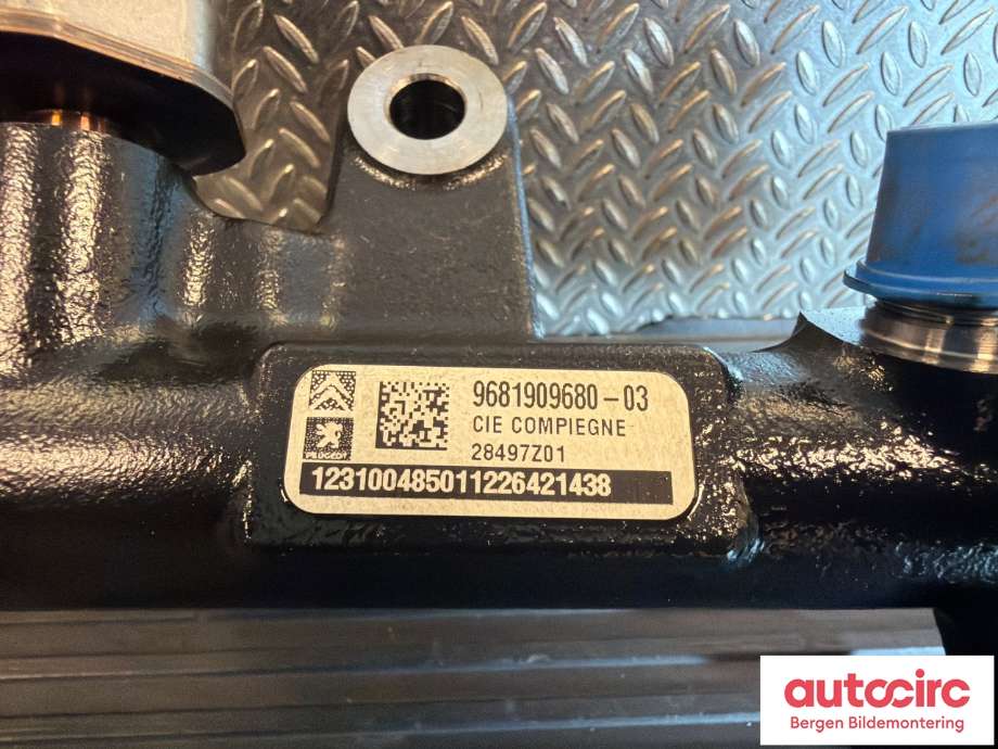 Dyseskinne (fuelrail) til Peugeot 508 2011-2014 (Type I, Fase 1)  (PEUGEOT|1570 P3||9681909680)
