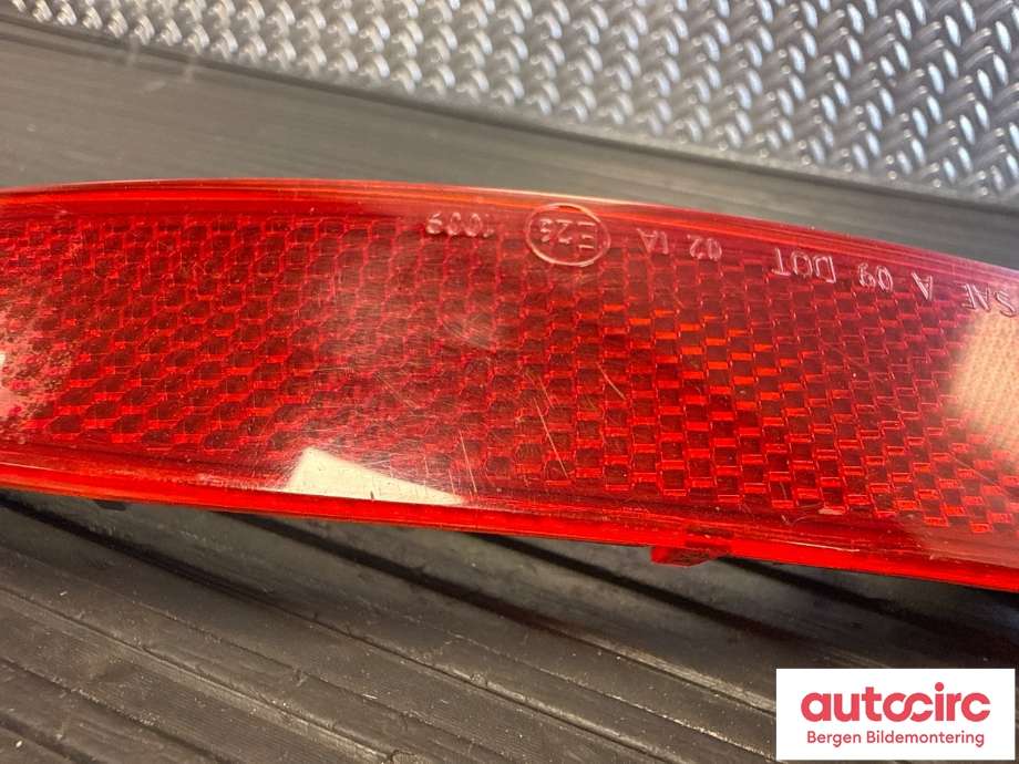 Refleksplate til BMW X3 2010-2017 (F25) (F25) (BMW|63 14 7 217 316|)
