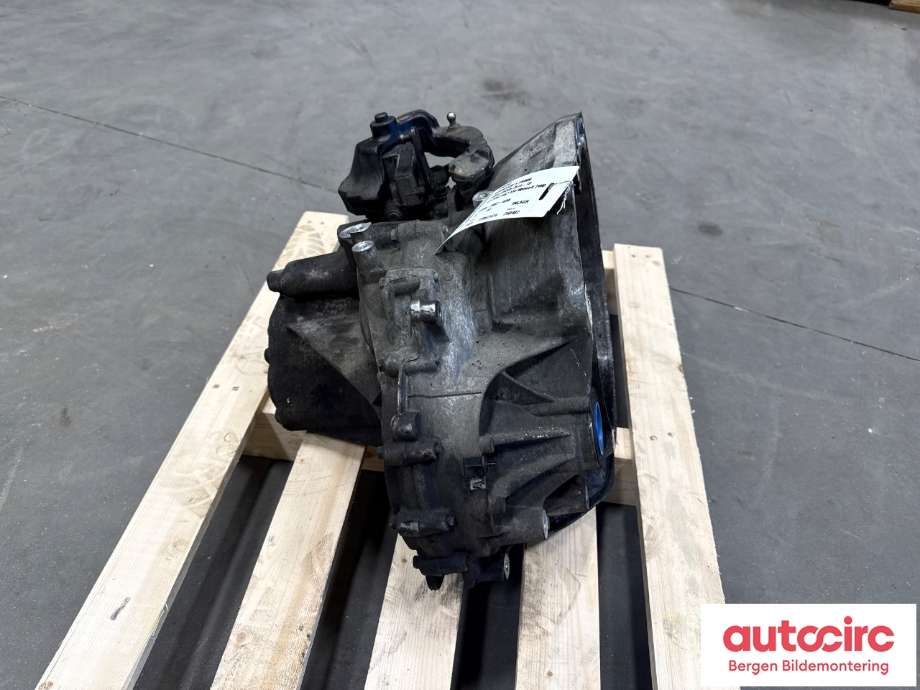 Girkasse manuell 6-trinn til Ford Focus 2014-2018 (Type III, Fase 2)  (FORD|2255953|F1FR-7002-ADB|)