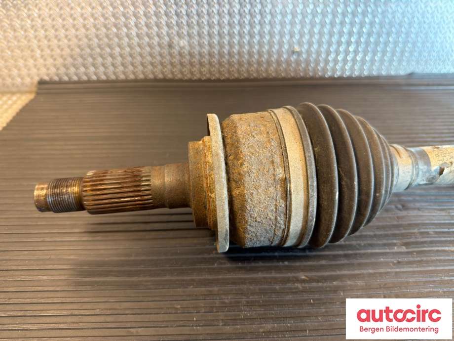 Drivaksel høyre foran til Ford Ranger / Ranger Raptor 2015-2022 (FORD|2217846|JB3G-3A427-BB|)