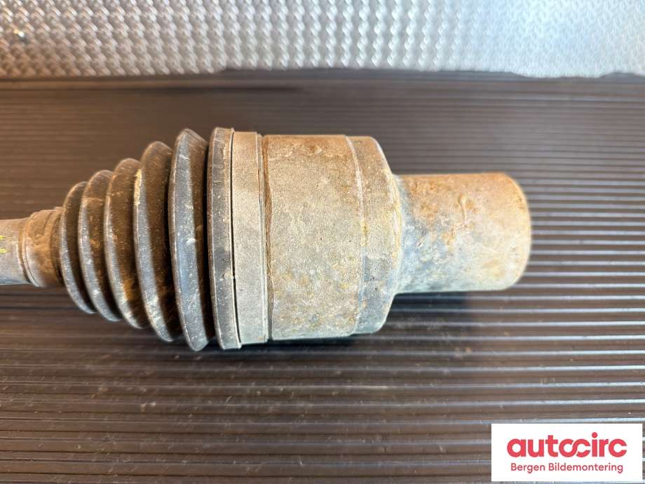 Drivaksel høyre foran til Ford Ranger / Ranger Raptor 2015-2022 (FORD|2217846|JB3G-3A427-BB|)