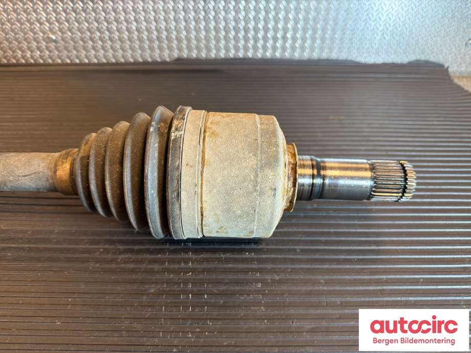 Drivaksel venstre foran til Ford Ranger / Ranger Raptor 2015-2022  (FORD|2310002|JB3G-3A428-BC|)