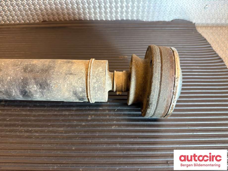 Mellomaksel fremre til Ford Ranger / Ranger Raptor 2015-2022 (FORD|2474857|JB3G-4A376-DC|)