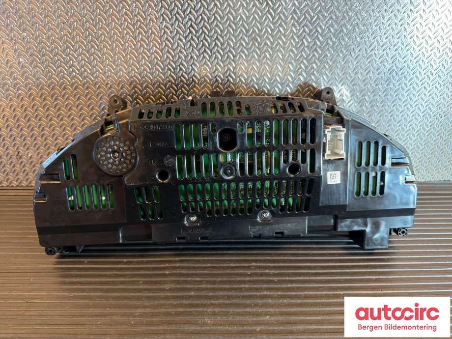 Instrumentpanel til Mercedes E-Klasse, Coupe/Cab 2009-2013 (Fase 1) (C207) (C207) (MERCEDES|A 212 900 13 08|A 212 900 08 25|)