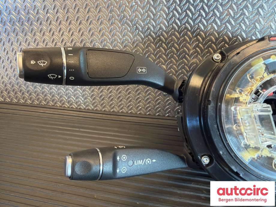 Bryter combi til Mercedes E-Klasse, Coupe/Cab 2009-2013 (Fase 1) (C207) (C207) (MERCEDES|A 212 900 82 15|)