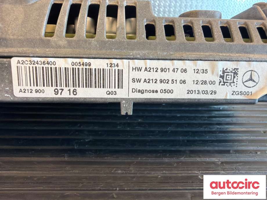 Multimedia display (MCU - Media Controller Unit) til Mercedes E-Klasse, Coupe/Cab 2009-2013 (Fase 1) (C207) (C207) (MERCEDES|A 212 900 97 16|)