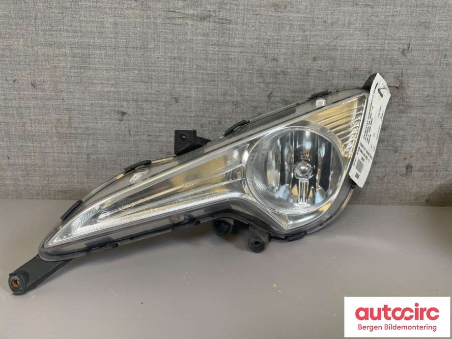 Frontlyktehus til Hyundai i40 2012-2017 (HYUNDAI|92201-3Z010|)