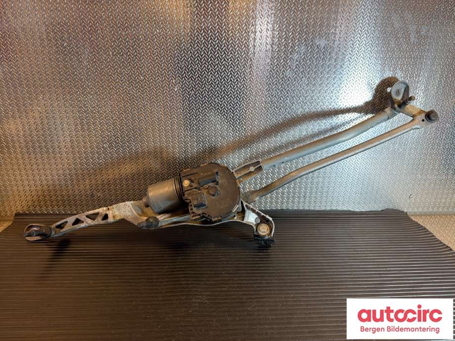 Viskermotor frontrute til Mercedes E-Klasse, Coupe/Cab, 2009-2013 (Fase 1) (C207) (C207) (MERCEDES|A 204 820 10 40)