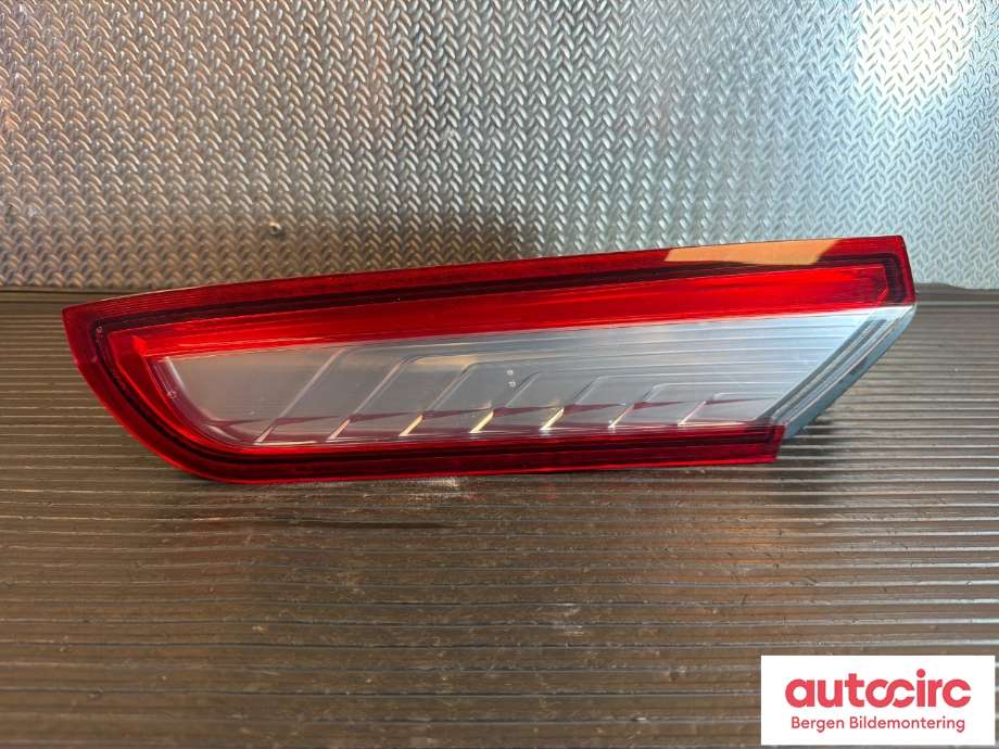 Baklykt venstre til Ford Transit Connect, 2013-2018 Type II, Fase 1  (FORD|2306895)