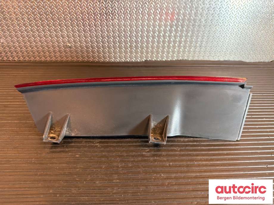 Baklykt høyre til Ford Transit Connect 2013-2018 Type II, Fase 1  (FORD|2306897|DT11-13A602-AD|DT11-13A602-AC)