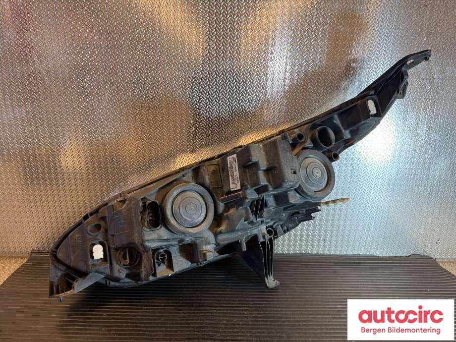 Frontlykt høyre halogen til Ford Transit Connect 2013-2018 Type II, Fase 1 (FORD|1912544||FT11-13W029-AA)