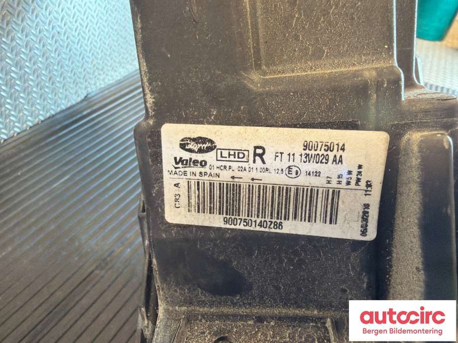 Frontlykt høyre halogen til Ford Transit Connect 2013-2018 Type II, Fase 1 (FORD|1912544||FT11-13W029-AA)