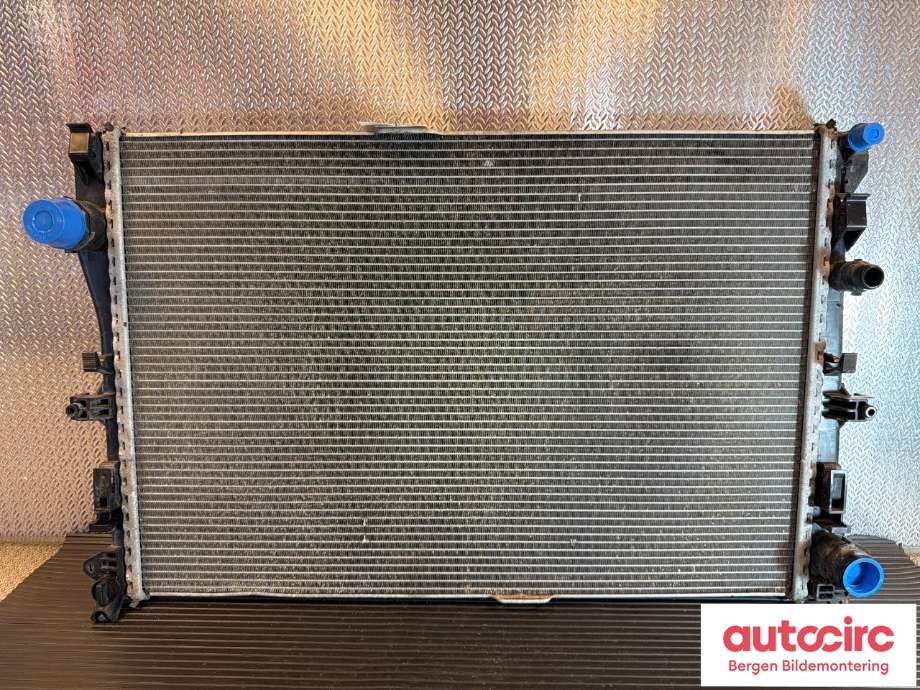 Radiator (automat gir) til Mercedes C-Klasse 2014-2018 (Fase 1) (W205) (W205) (MERCEDES|A 099 500 22 03|)