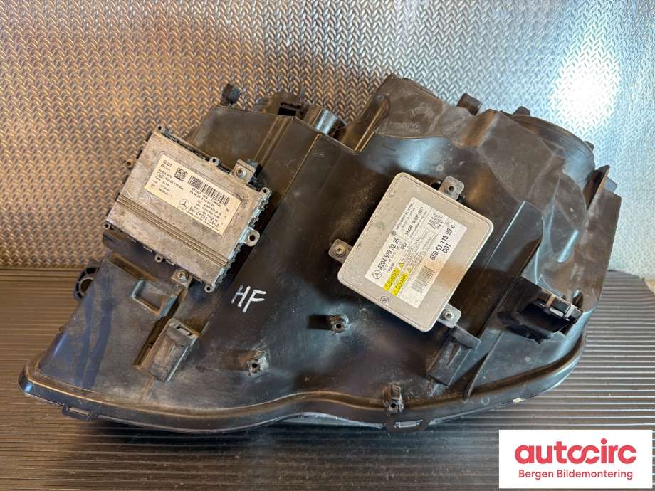 Frontlykt høyre halogen til Mercedes GLK 2008-2015 (X204) (X204) (MERCEDES|A 204 820 97 61|A 204 820 89 59|A2048207559)