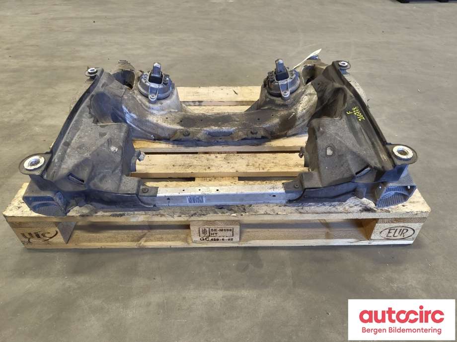Diverse deler til BMW 5-Serie 2010-2017 (F10/F11) (F10/F11) (BMW|31 11 6 796 692|)
