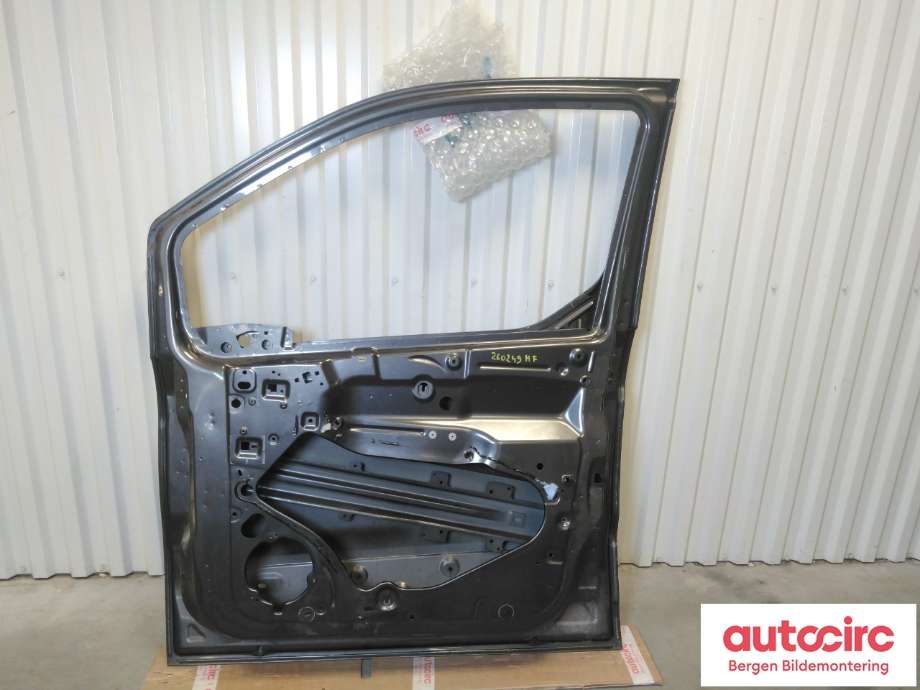 Dør høyre foran til Ford Transit Connect 2013-2018 Type II, Fase 1 (FORD|2321928|PDT11-V20124-BH|)