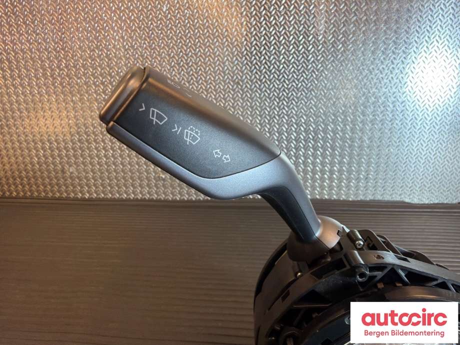 Bryter combi til Tesla Model Y 2021-2024 (Type I)  (TESLA|1097662-00-O|)
