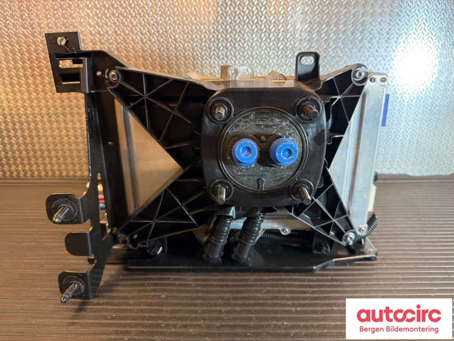Styreenhet diverse til Tesla Model Y 2021-2024 (Type I)  (TESLA|1684435-S0-H|)