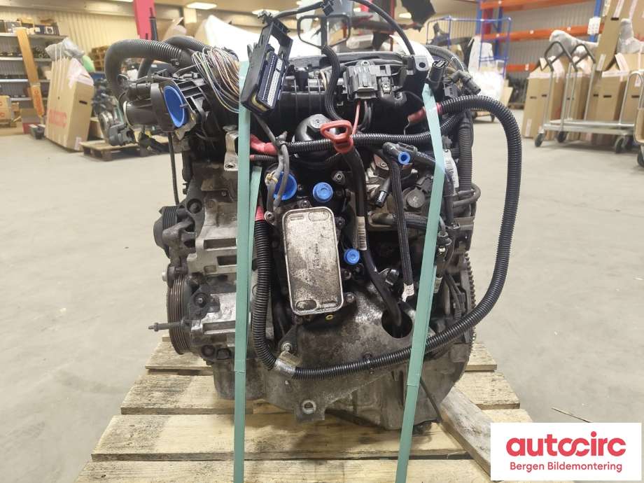 Motor diesel til BMW 5-Serie 2010-2017 (F10/F11) (F10/F11) (BMW|11 00 2 240 249|)