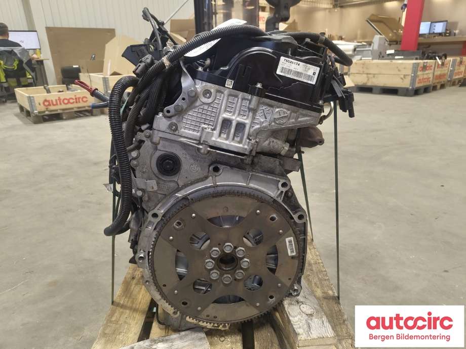 Motor diesel til BMW 5-Serie 2010-2017 (F10/F11) (F10/F11) (BMW|11 00 2 240 249|)