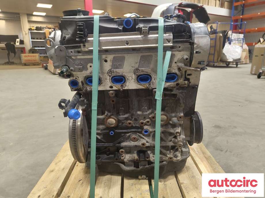 Motor diesel til Škoda Superb 2008-2015 (Type II) (SKODA|03L 100 034|03L 100 090 R|)