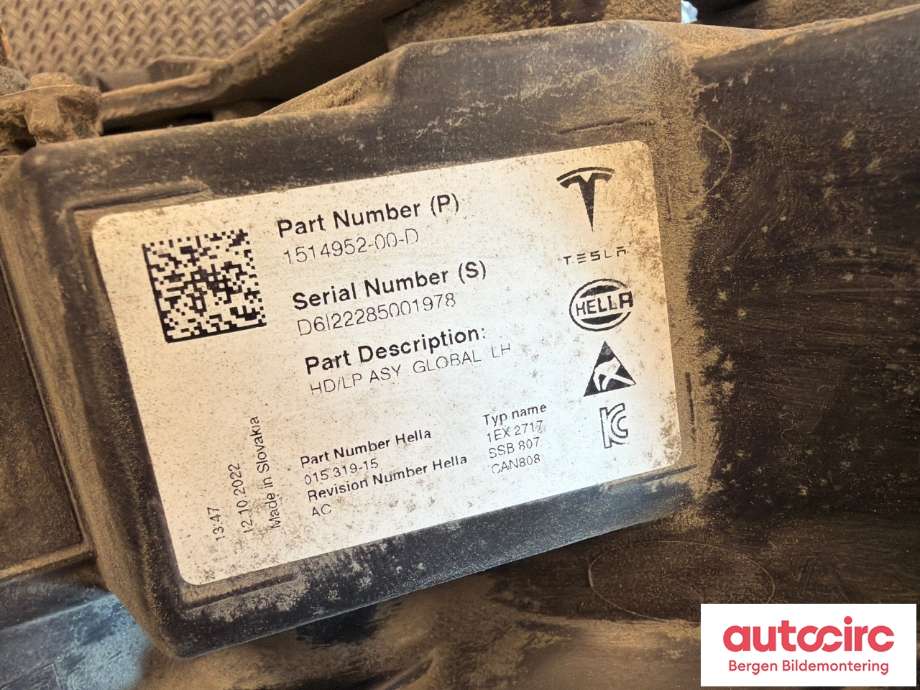 Frontlykt venstre halogen til Tesla Model Y 2021-2024 (Type I)  (TESLA|1514952-00-D|)
