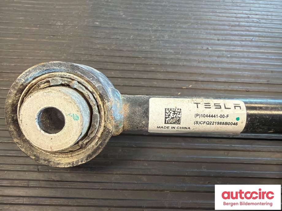 Bærebru venstre bak til Tesla Model Y 2021-2024 (Type I)  (TESLA|1044441-00-F|)