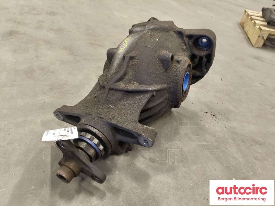 Kardang klokke bak til BMW 5-Serie, 2010-2017 (F10/F11) (F10/F11) (BMW|33 10 7 584 448)