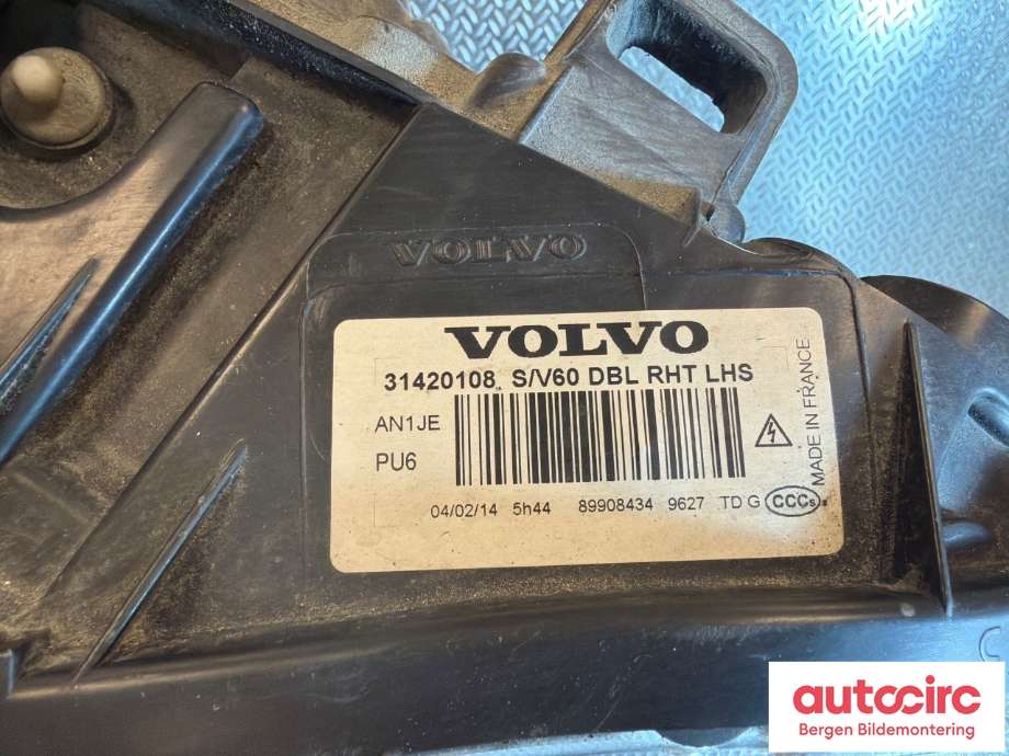 Frontlykt venstre halogen til Volvo V60/V60 CC 2013-2018 (Type I, Fase 2) (VOLVO|31698818||31420108)
