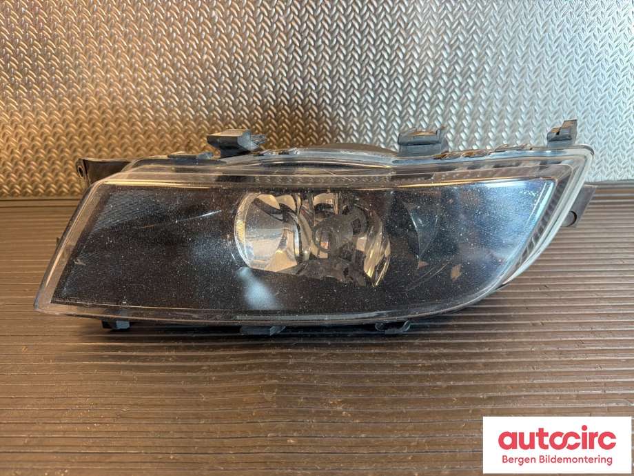 Tåkelykt høyre foran til Škoda Superb 2008-2015 (Type II) (SKODA|3T0 941 702 C||3T0 941 700 C)
