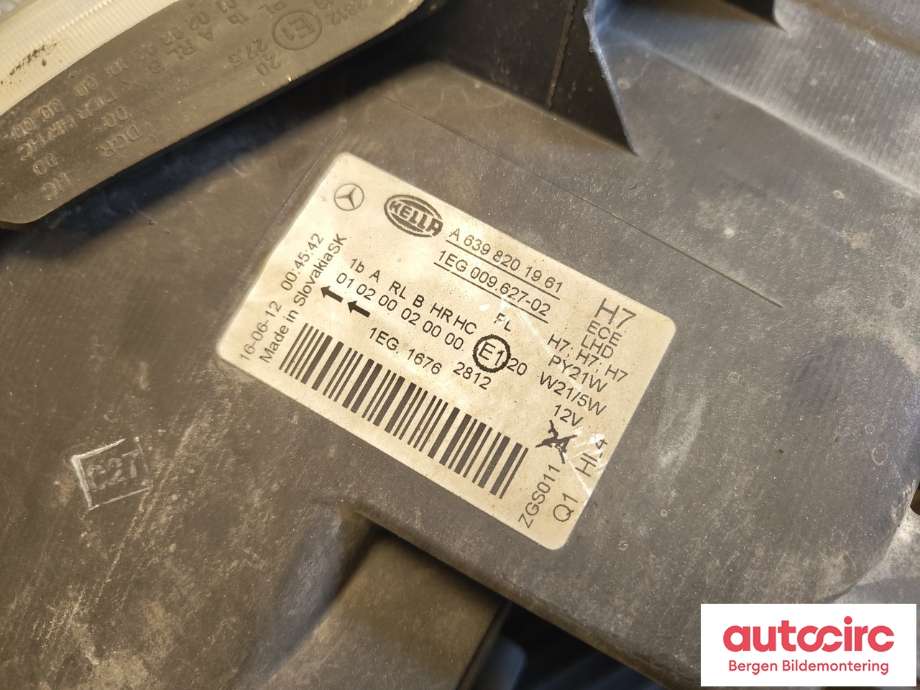 Frontlykt høyre halogen til Mercedes Vito/Viano 2010-2014 (Fase 2) (W639) (W639) (MERCEDES|A6398201961|)