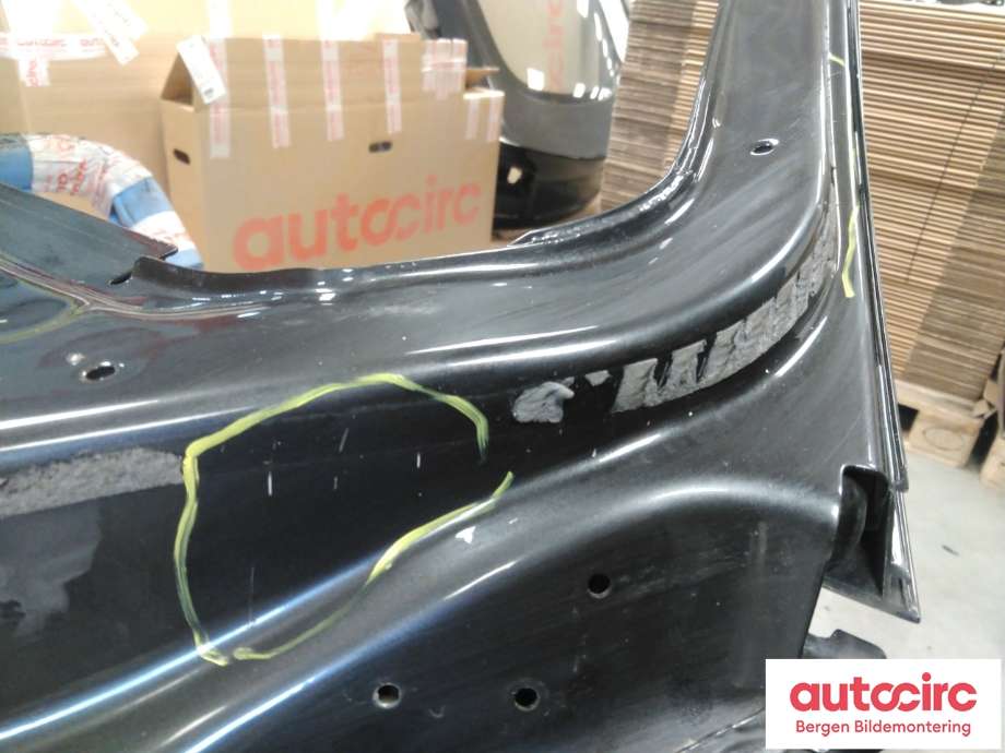 Dør høyre bak til BMW 5-Serie 2010-2017 (F10/F11) (F10/F11) (41 00 9 628 758|)