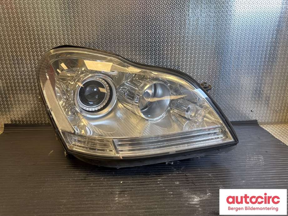 Frontlykt høyre halogen til Mercedes GL, 2006-2012 (X164) (X164) (A 164 820 32 61)