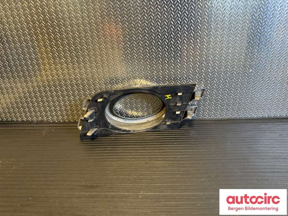 Grill høyre til Mercedes GL 2006-2012 (X164) (X164) (A 164 880 08 24|)