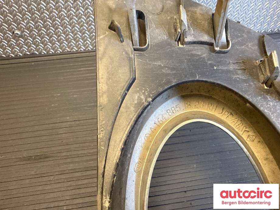 Grill høyre til Mercedes GL 2006-2012 (X164) (X164) (A 164 880 08 24|)