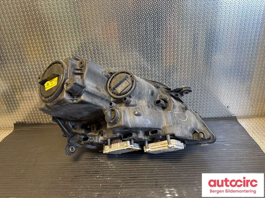 Frontlykt venstre halogen til Mercedes GL 2006-2012 (X164) (X164) (A 164 820 31 61|)