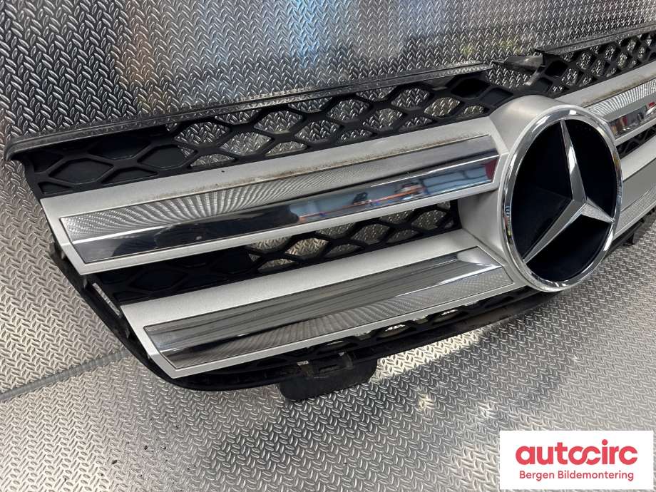 Grill til Mercedes GL 2006-2012 (X164) (X164) (A 164 880 01 85|)