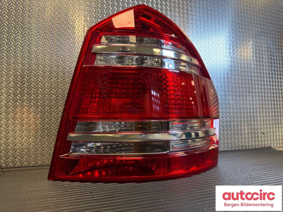 Baklykt høyre til Mercedes GL 2006-2012 (X164) (X164) (A 164 820 42 64|A 164 820 06 64|)