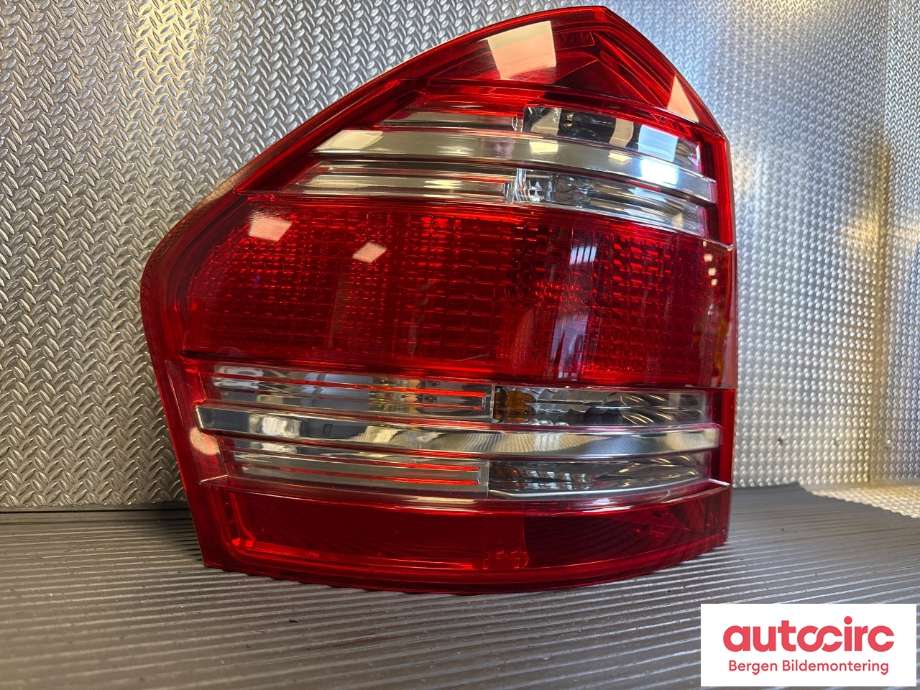 Baklykt venstre til Mercedes GL 2006-2012 (X164) (X164) (A 164 820 41 64|A 164 820 05 64|)