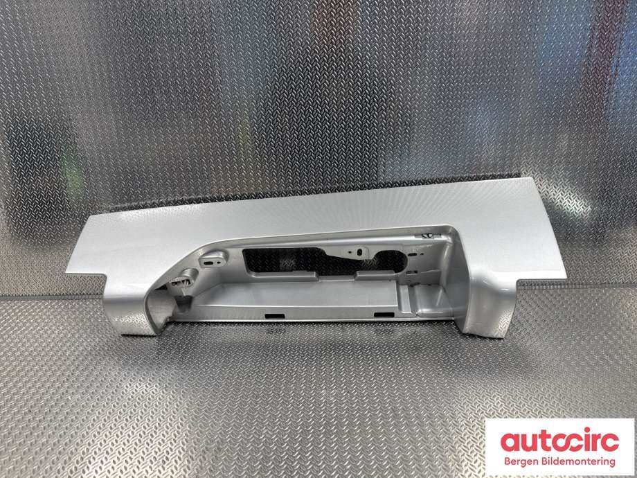 Diverse deler til Opel Vivaro B 2014-2019 (93454136|)