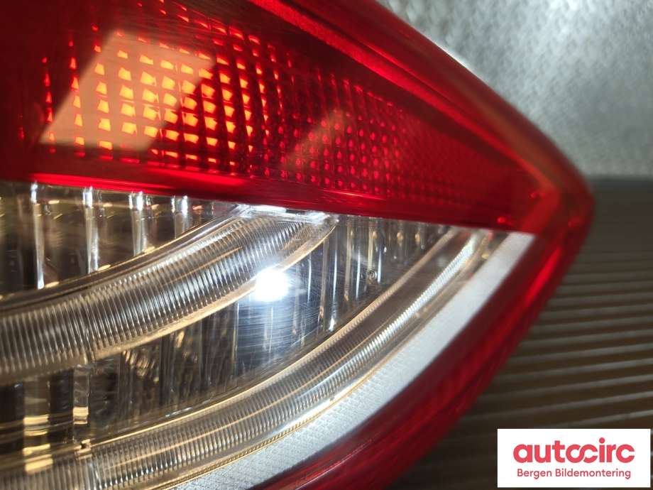 Baklykt venstre indre til Ford Kuga 2013-2019  (1938132|CV44-13A603-BG|)