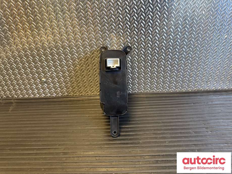 Bryter elektrisk håndbrekk/parkbrems til Kia Soul 2014-2019 (Type II) (93766E 4000CA|)