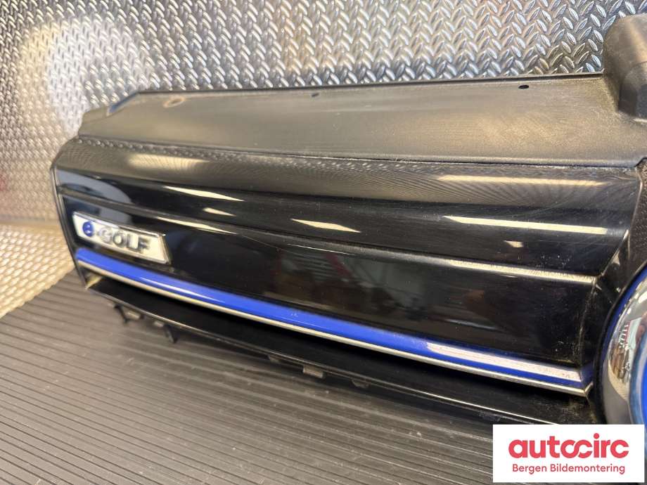 Grill til VW e-Golf 2014-2017 (Fase 1)  (5GE 853 651|)