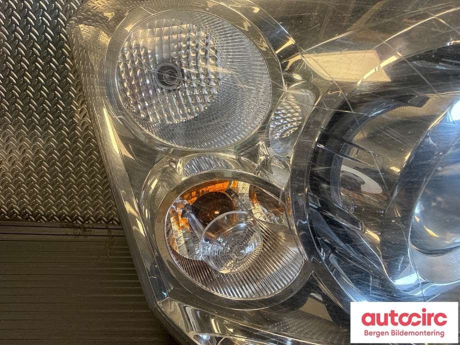 Frontlykt høyre halogen til Mercedes Vito/Viano 2010-2014 (Fase 2) (W639) (W639) (A 639 820 29 61|)