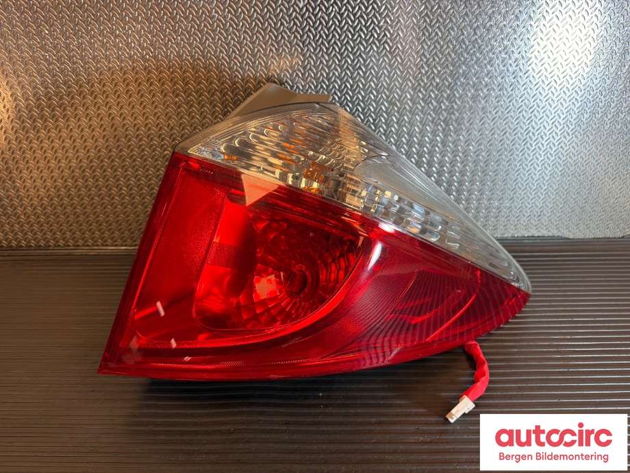 Baklykt høyre til Toyota Verso-S, 2011-2015 (COMBI) (COMBI) (8155152660)