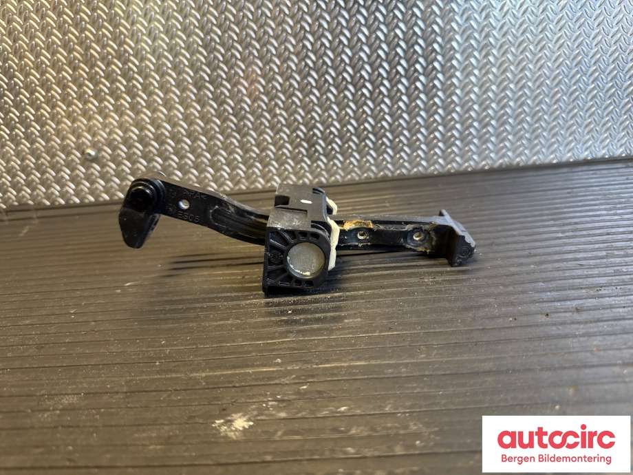 Dørstopper til BMW 5-Serie 2010-2017 (F10/F11) (F10/F11) (51 21 7 182 005|)